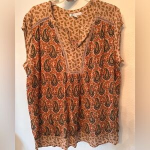 DR2 Paisley V-Neck Tank Top in Rust and Olive